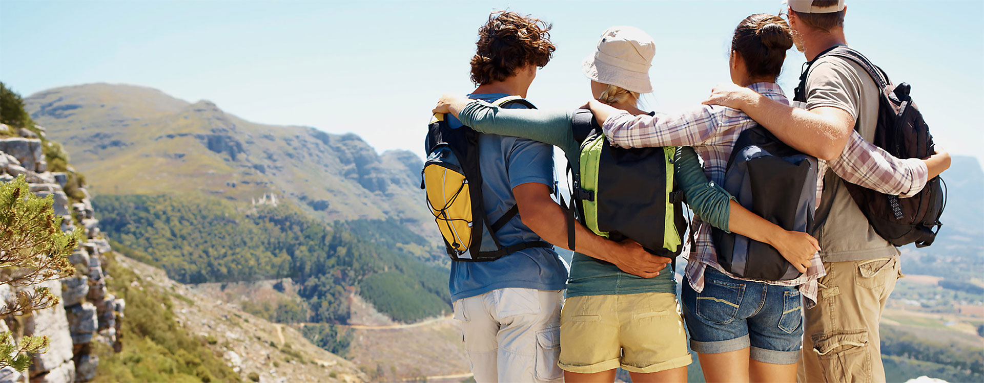group-travel-family-trip-planner-app-HR